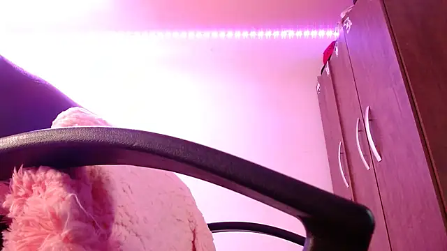 Miia-fox online show from January 20, 2025, 2:57 pm