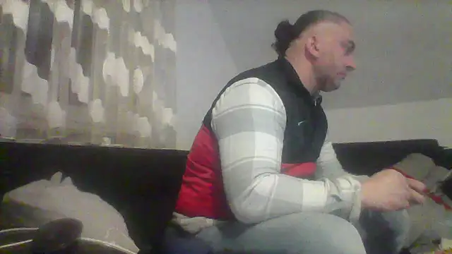 NewyorkDimi online show from February 2, 2025, 7:57 pm