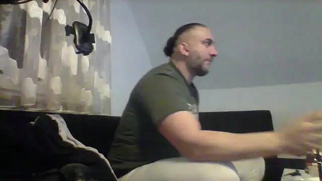 Snapshot of NewyorkDimi chatting on November 9, 2025, 3:38 am NewyorkDimi online show from November 9, 2025, 3:38 am