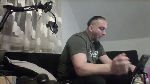 Snapshot of NewyorkDimi chatting on November 16, 2025, 11:54 pm NewyorkDimi online show from November 16, 2025, 11:54 pm