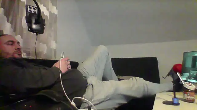 NewyorkDimi online show from December 1, 2025, 1:10 am