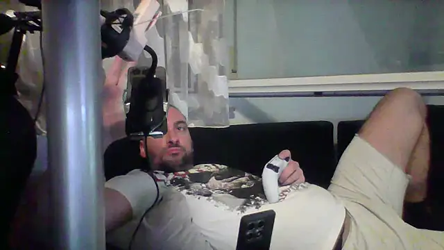 Snapshot of NewyorkDimi chatting on July 8, 2026, 1:43 am NewyorkDimi online show from July 8, 2026, 1:43 am