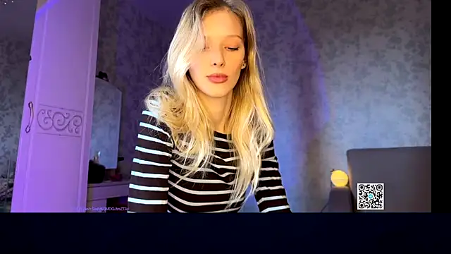 Evvie Summn1 online show from September 29, 2025, 6:07 am