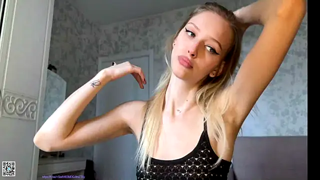 Evvie Summn1 online show from October 10, 2025, 9:19 am