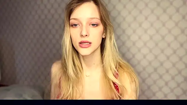 Evvie Summn1 online show from December 16, 2025, 10:20 am