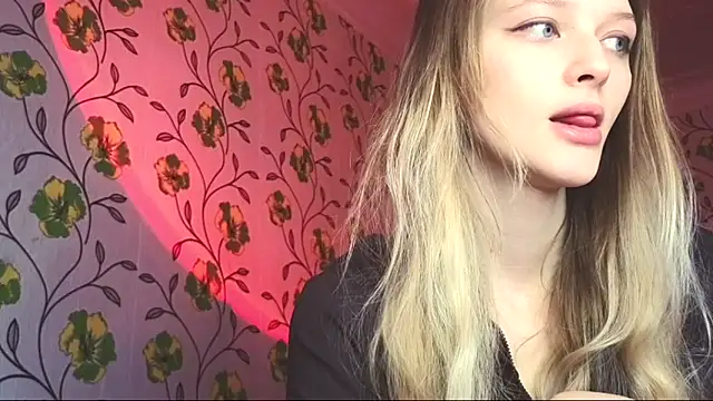 Evvie Summn1 online show from June 13, 2026, 5:38 am