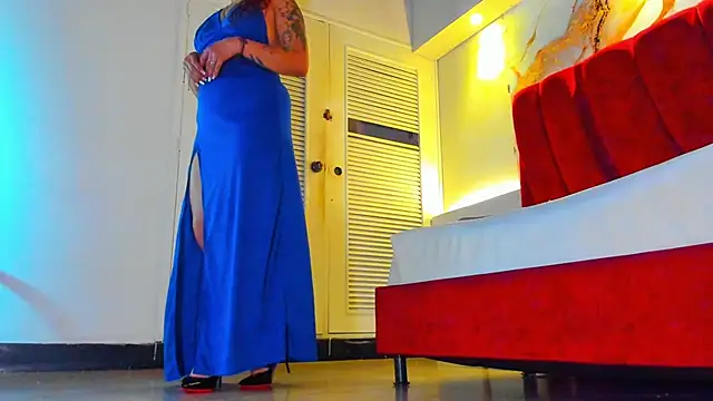 Snapshot of MAISE_HILL1 chatting on October 17, 2025, 1:25 pm MAISE HILL1 online show from October 17, 2025, 1:25 pm