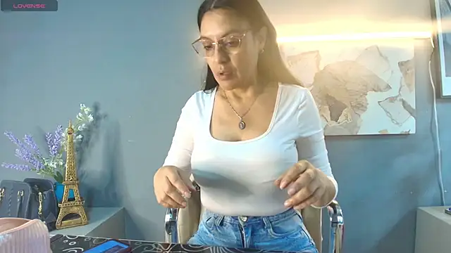 Zuzana21 online show from June 13, 2026, 12:58 pm