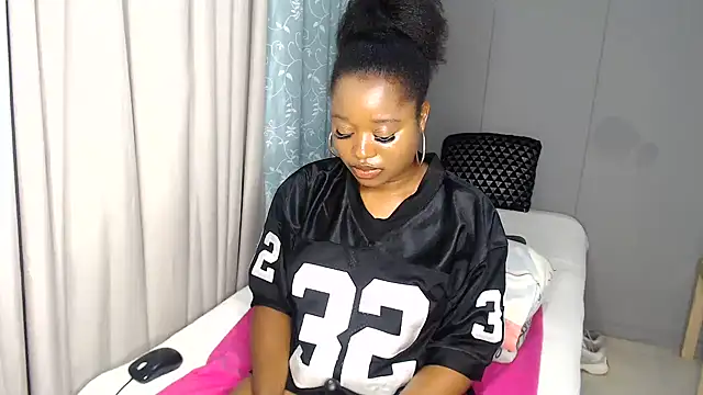 Sexyboobs330 online show from February 20, 2025, 7:52 pm