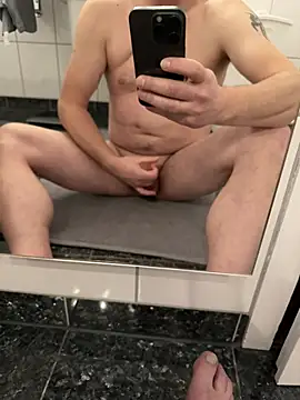 Snapshot of Perry_devot chatting on February 22, 2026, 6:50 pm Perry devot online show from February 22, 2026, 6:50 pm