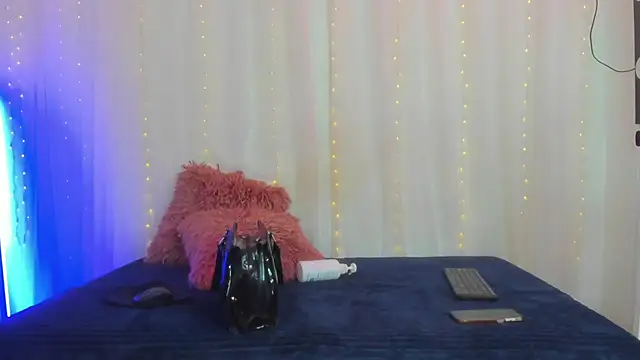 Snapshot of Itsme_Daniela chatting on December 14, 2024, 2:53 pm Itsme Daniela online show from December 14, 2024, 2:53 pm