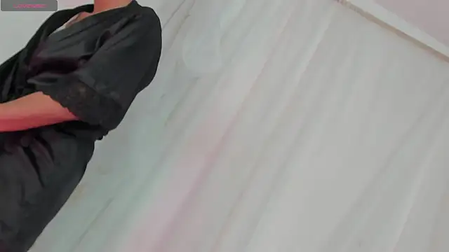 Itsme Daniela online show from November 17, 2025, 1:39 pm