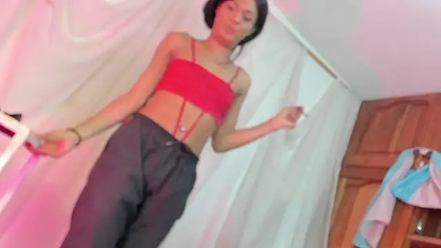 Itsme Daniela online show from April 27, 2026, 3:43 pm