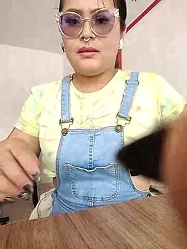 ambar 07 online show from March 8, 2025, 3:13 pm
