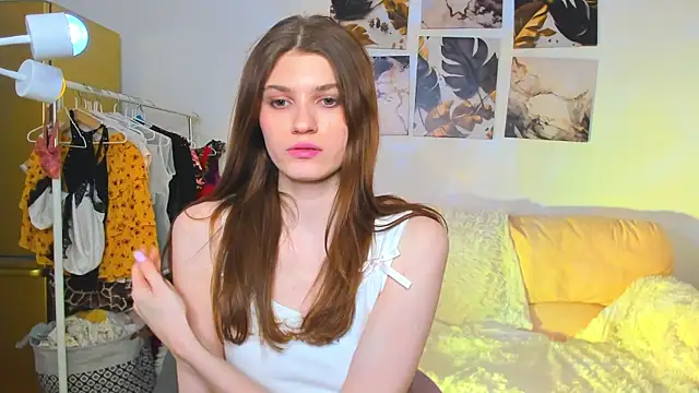 Hello Vivienne online show from December 4, 2024, 1:31 pm