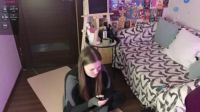 LittleLeen online show from December 20, 2024, 11:37 pm