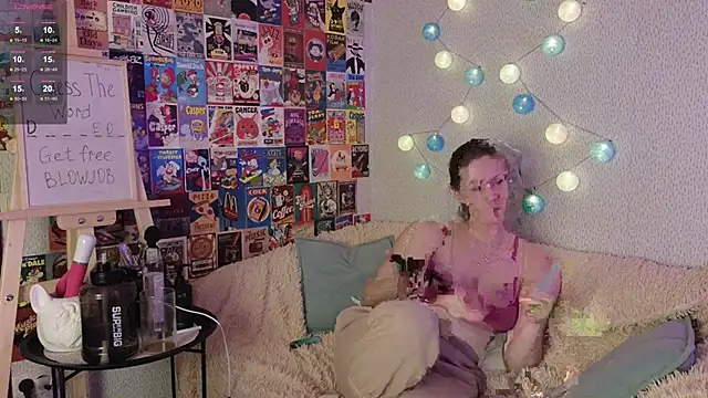 LittleLeen online show from December 23, 2024, 9:29 pm
