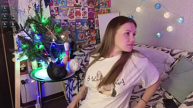 LittleLeen online show from December 27, 2024, 9:43 pm