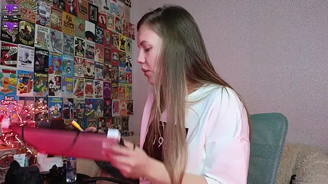 Snapshot of LittleLeen chatting on September 23, 2025, 3:59 pm LittleLeen online show from September 23, 2025, 3:59 pm