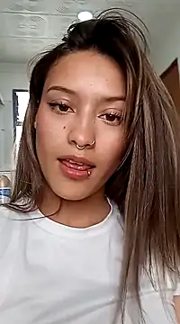 Snapshot of Gabby_and_Alice chatting on January 2, 2025, 6:01 pm Gabby and Alice online show from January 2, 2025, 6:01 pm