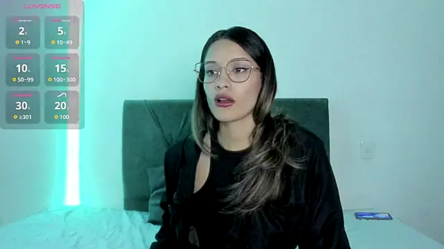 Snapshot of Gabby_and_Alice chatting on October 9, 2025, 10:30 pm Gabby and Alice online show from October 9, 2025, 10:30 pm