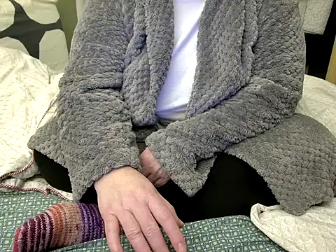 MarthaBriest online show from December 22, 2025, 3:03 am