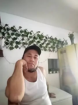 Snapshot of very2_sexy chatting on September 29, 2025, 10:36 pm very2 sexy online show from September 29, 2025, 10:36 pm