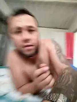 Snapshot of very2_sexy chatting on October 2, 2025, 5:53 pm very2 sexy online show from October 2, 2025, 5:53 pm