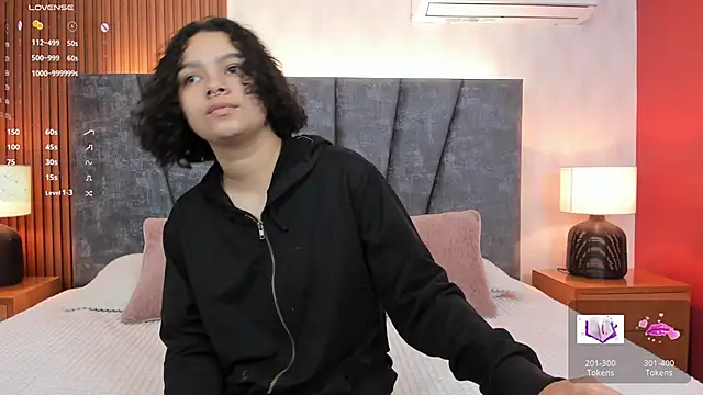 Snapshot of pretty_sunlight_ chatting on January 14, 2025, 1:26 am pretty sunlight online show from January 14, 2025, 1:26 am