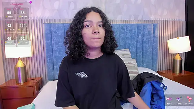 Snapshot of pretty_sunlight_ chatting on November 21, 2025, 1:37 am pretty sunlight online show from November 21, 2025, 1:37 am