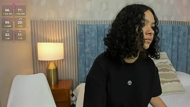 Snapshot of pretty_sunlight_ chatting on December 21, 2025, 1:46 am pretty sunlight online show from December 21, 2025, 1:46 am