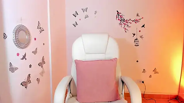 Snapshot of melody_starr chatting on September 29, 2025, 10:36 pm melody starr online show from September 29, 2025, 10:36 pm