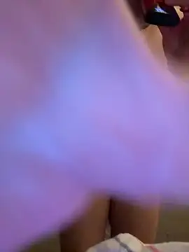 m0ondolly online show from March 21, 2026, 4:06 am