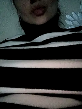 Snapshot of YuliannaFox chatting on February 10, 2025, 2:05 pm YuliannaFox online show from February 10, 2025, 2:05 pm