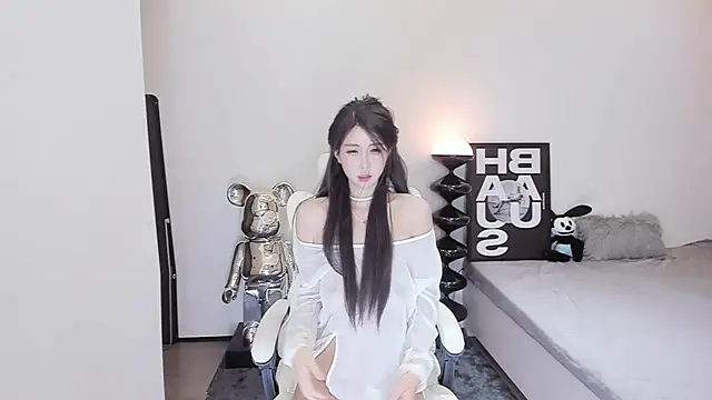 bdbdzs online show from February 5, 2025, 8:35 pm