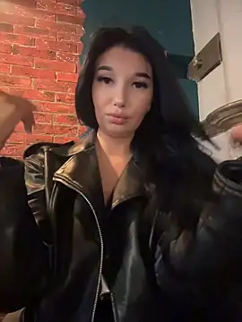 Tisha Busty online show from May 10, 2026, 11:48 am