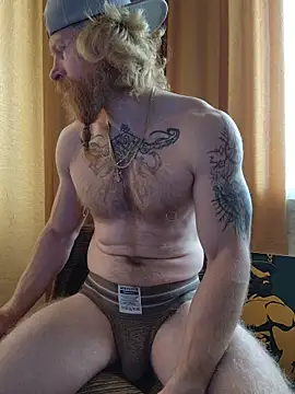 Gingerbeard40 online show from April 18, 2026, 5:22 am