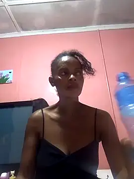 Snapshot of sweets_80 chatting on September 16, 2025, 5:58 pm sweets 80 online show from September 16, 2025, 5:58 pm