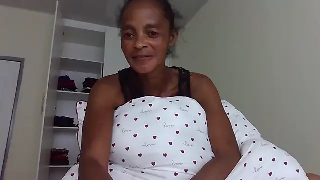 Snapshot of sweets_80 chatting on September 28, 2025, 12:10 pm sweets 80 online show from September 28, 2025, 12:10 pm