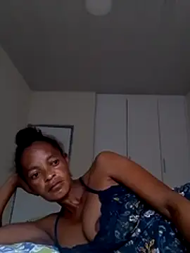 Snapshot of sweets_80 chatting on October 27, 2025, 3:43 am sweets 80 online show from October 27, 2025, 3:43 am