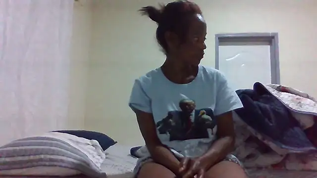 Snapshot of sweets_80 chatting on June 22, 2026, 2:35 am sweets 80 online show from June 22, 2026, 2:35 am