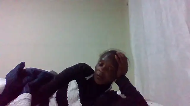 Snapshot of sweets_80 chatting on June 24, 2026, 4:50 pm sweets 80 online show from June 24, 2026, 4:50 pm