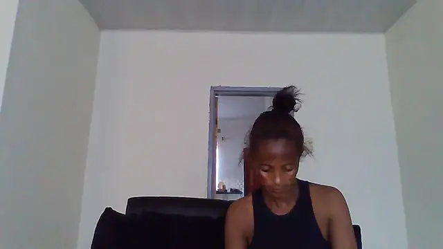 Snapshot of sweets_80 chatting on July 27, 2026, 2:57 pm sweets 80 online show from July 27, 2026, 2:57 pm