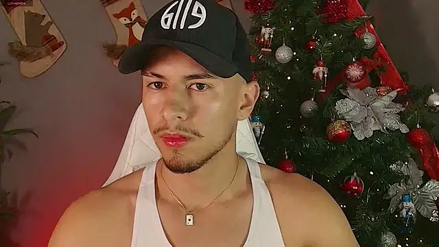 Aaronfox x online show from December 5, 2024, 11:29 pm