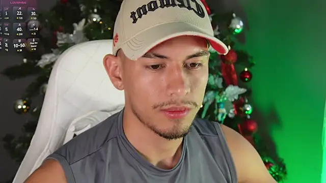 Aaronfox x online show from December 7, 2024, 10:39 pm