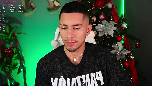 Aaronfox x online show from December 21, 2024, 1:15 am