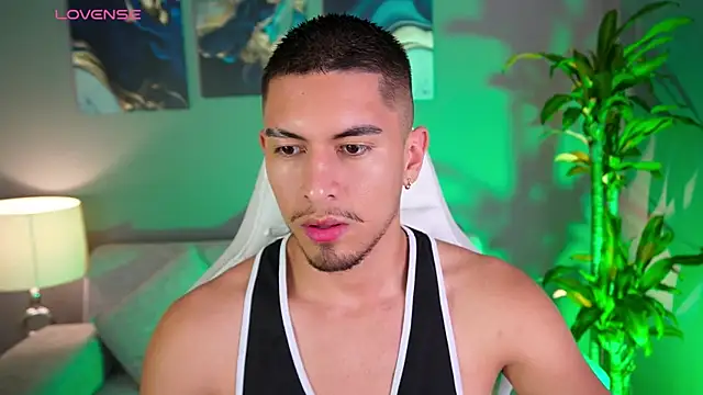 Aaronfox x online show from January 7, 2025, 11:03 pm