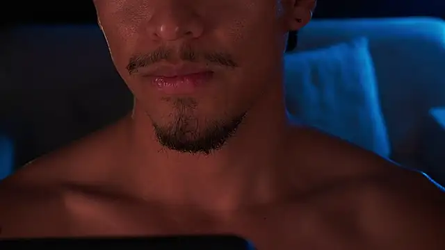 Aaronfox x online show from November 4, 2025, 11:15 pm