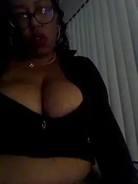 Snapshot of KittyKayla chatting on October 19, 2025, 8:04 am KittyKayla online show from October 19, 2025, 8:04 am