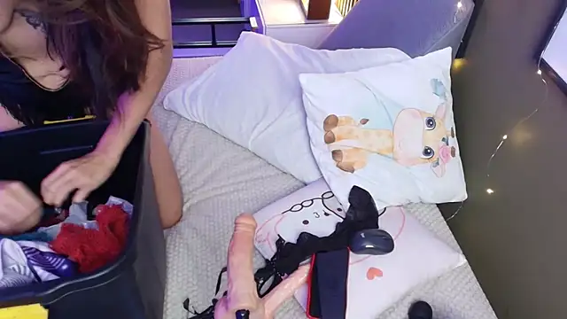 brigiitte rohan online show from October 12, 2025, 1:15 am